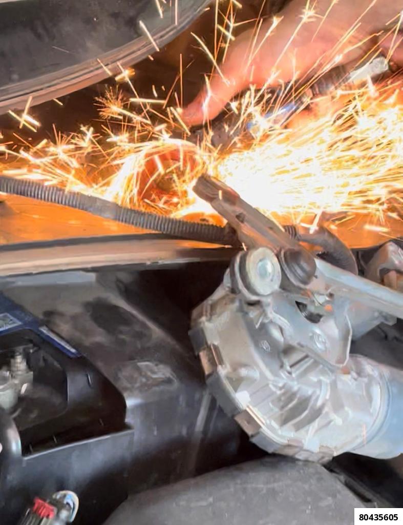 MINI POWER CUT-OFF GRINDER, INCL. 5 CUTTING DISCS 63×1.0×10 MM AND 5 CUTTING DISCS 75×1.0×10 MM - 4