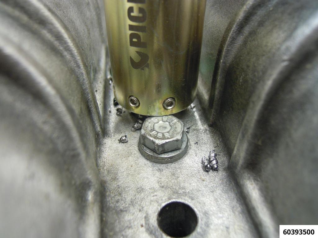 Injector Clamp Bolt Repair