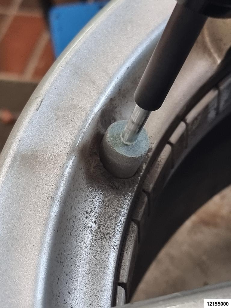 MILLING AND CLEANING TOOL FOR TYRE VALVE SEALING SEATS IN ALLOY RIMS - 14