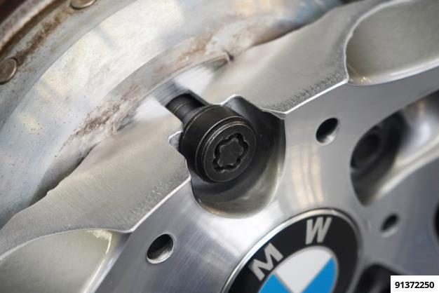 BMW & MINI Locking Wheel Nut Removal Tool - 3