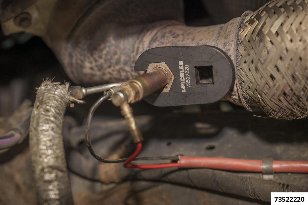 EXTRA THIN OPEN WRENCH FOR NON DESTRUCTIVE REMOVAL OF THE FORD DPF REGENERATION INJECTION VALVE - 7