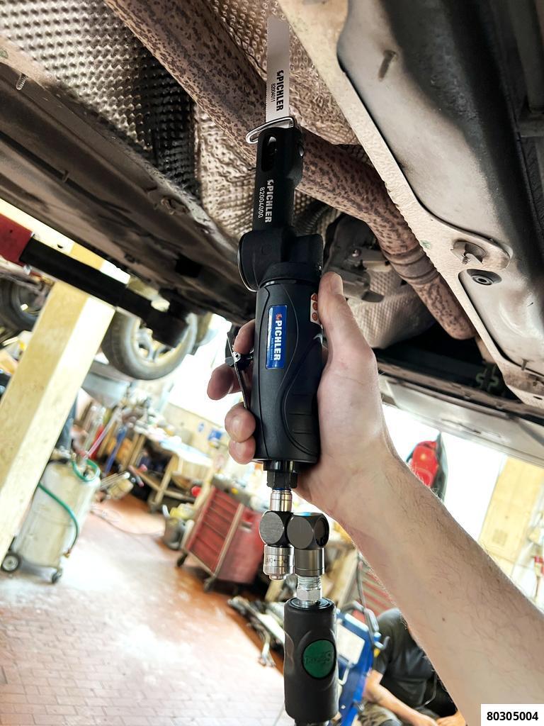 360° SWIVEL AIR TOOL CONNECTOR WITH BUILT-IN PRESSURE REGULATOR - 3