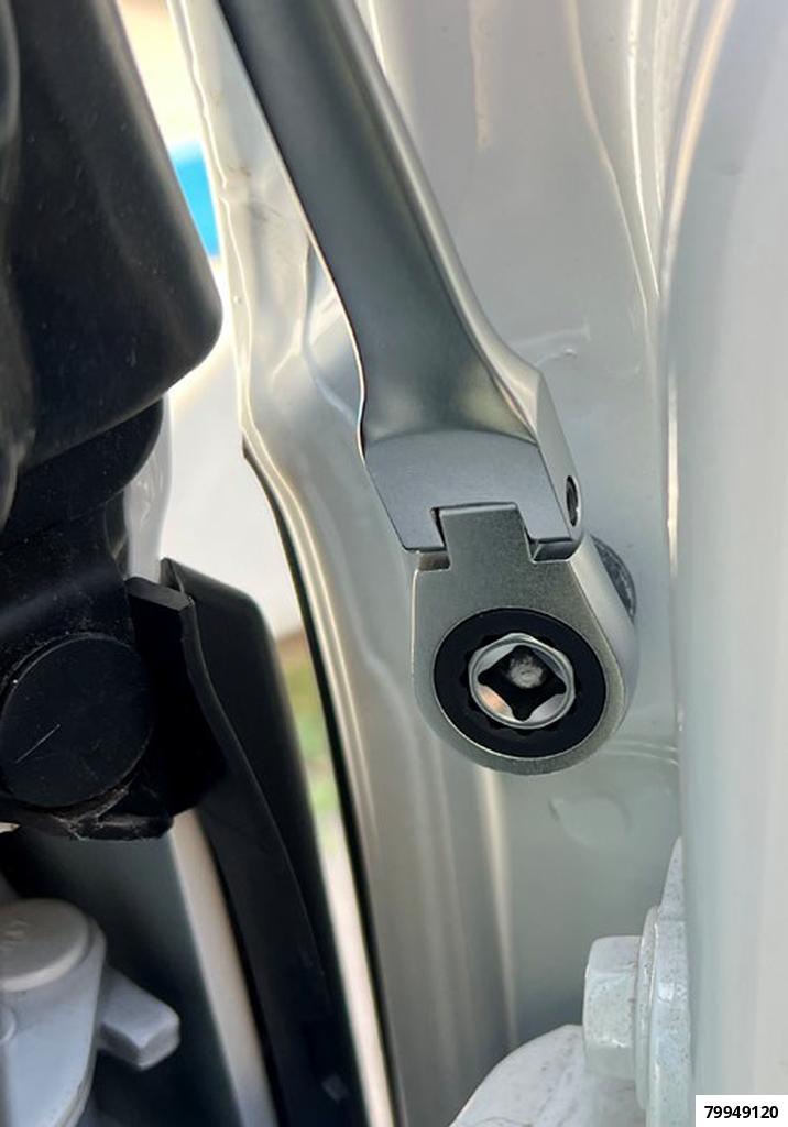 ULTRA-SLIM SOCKET & RATCHET SET 4–14 MM (14 PCS) - 8