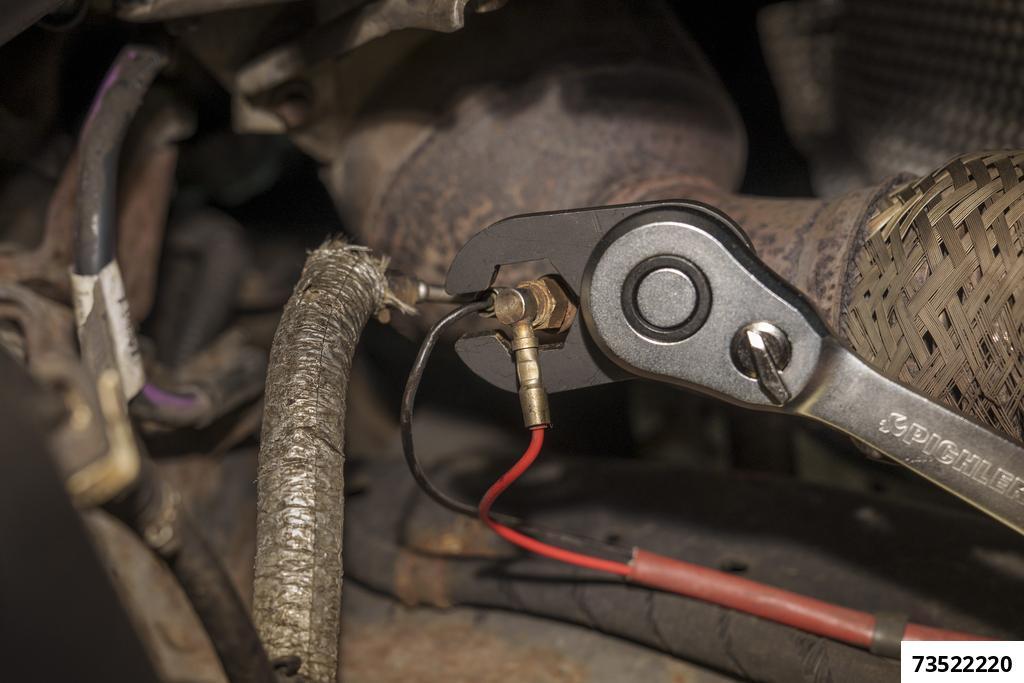 EXTRA THIN OPEN WRENCH FOR NON DESTRUCTIVE REMOVAL OF THE FORD DPF REGENERATION INJECTION VALVE - 10