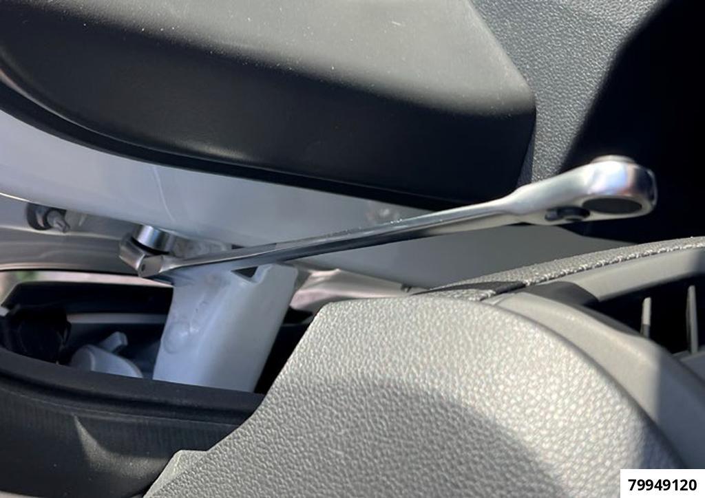 ULTRA-SLIM SOCKET & RATCHET SET 4–14 MM (14 PCS) - 7