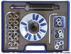 Universal wheel hub remover with hydraulic spindle, adapters, mounting screws & nuts