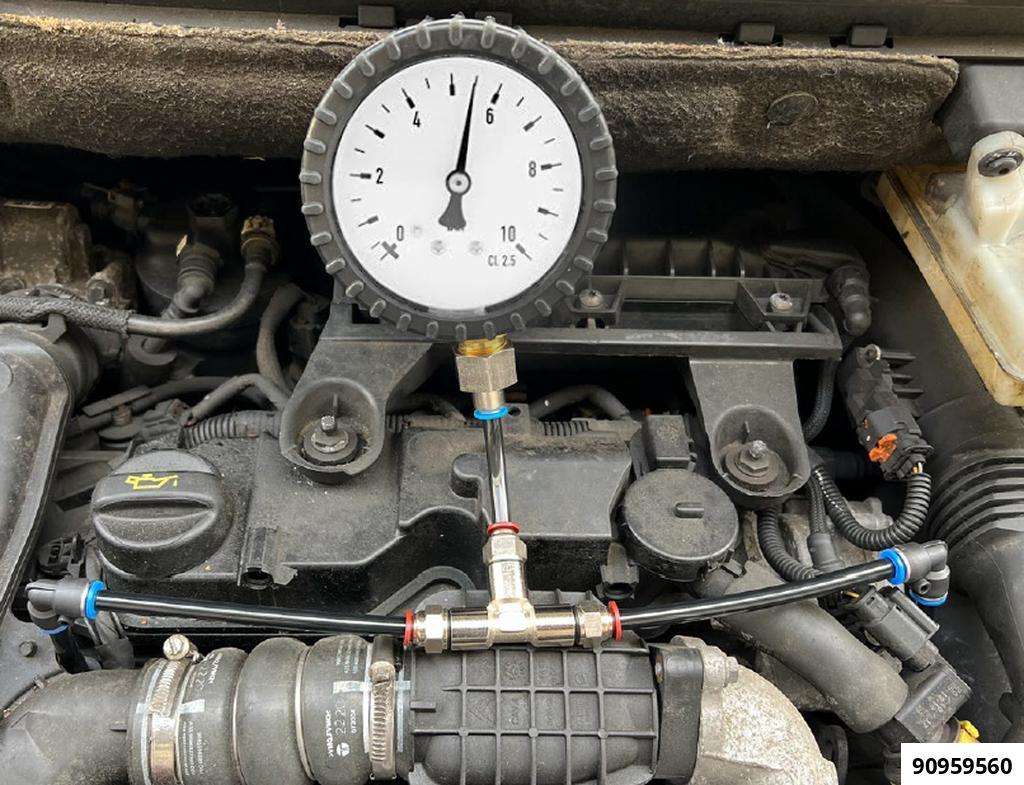 Vérificateur de pression analogique pour AdBlue , systèmes de carburant et de réfrigération