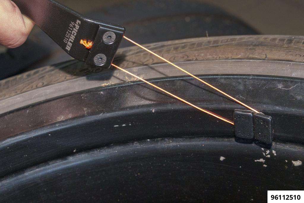 Eaasy-Cut Pro Professional removal tool for bonded aluminium wheel weights