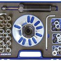 Universal wheel hub remover with hydraulic spindle, adapters, mounting screws & nuts