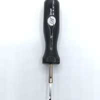 Outil deconnecteur a lames