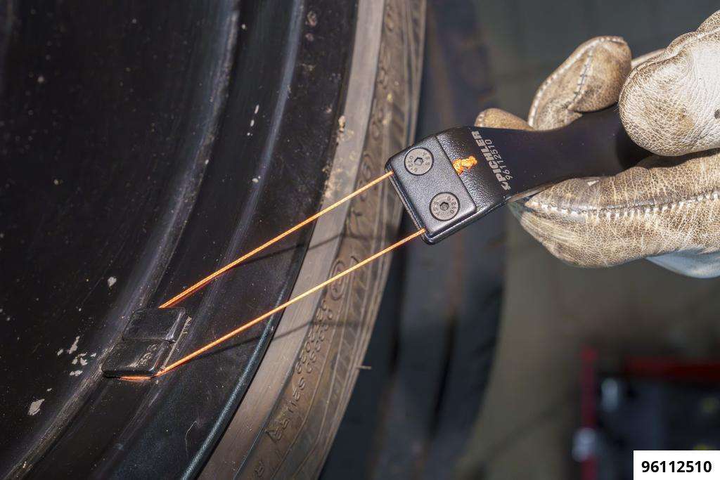 Eaasy-Cut Pro Professional removal tool for bonded aluminium wheel weights