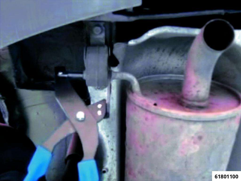 Exhaust rubber removal tool