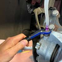Brake bleeder socket sett 7 mm-12 mm 8-pcs.. with 13 mm ratchet ring spanner and integrated non-return valve