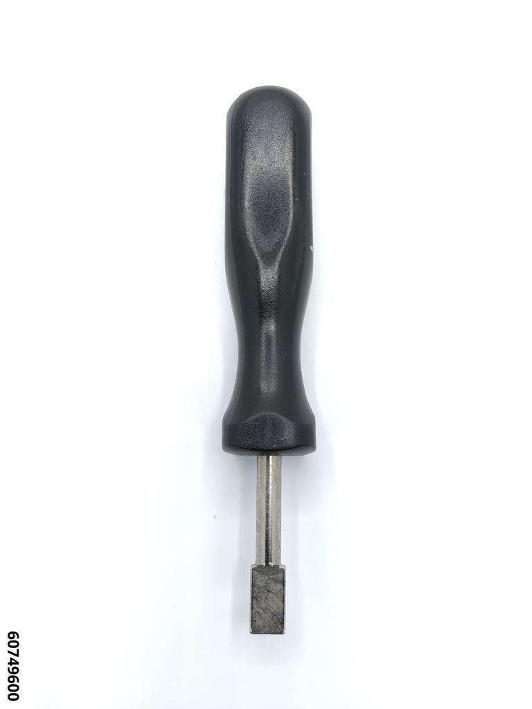 OUTIL P/VERROUILLER PLAT P/ PRISE A=7,0 MM B=2,4MM