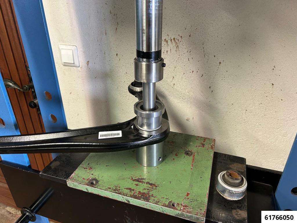 Silent Bush Press Tool Set 4 pcs.