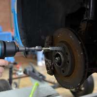 Cleaning kit for internal wheel hub threads