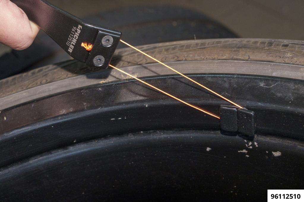 Eaasy-Cut Pro Professional removal tool for bonded aluminium wheel weights