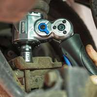 Air angle impact wrench ½"