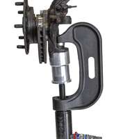 Universal press clamp C-shape