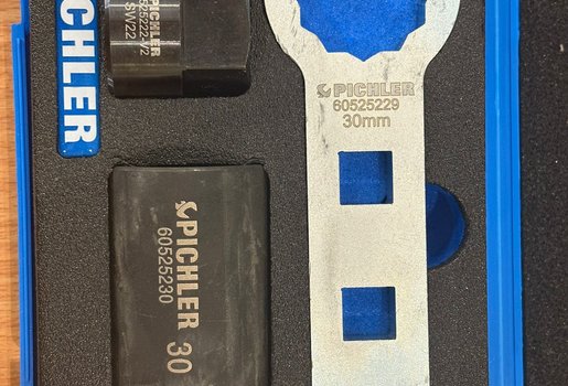SOCKET SET WITH DRIVE SPANNER FOR OXYGEN AND NOX SENSORS M22 - 1